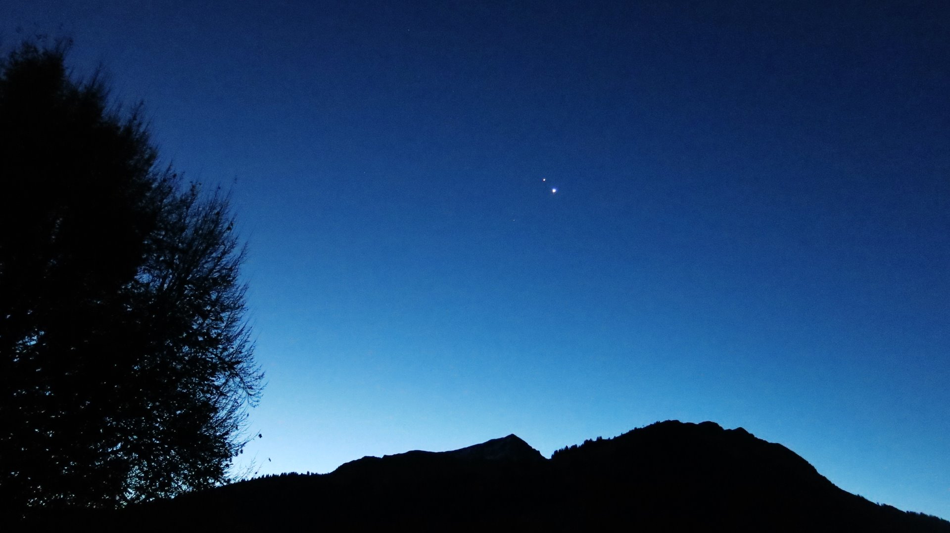 Jupiter and Venus (and Mars) 26 Oct 2015